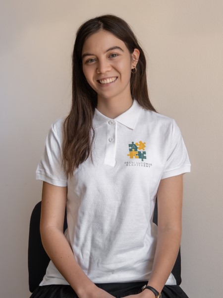 Moldoványi-Réthi Patricia - Végzős pszichológus hallgató - ABA technikusi terapeuta